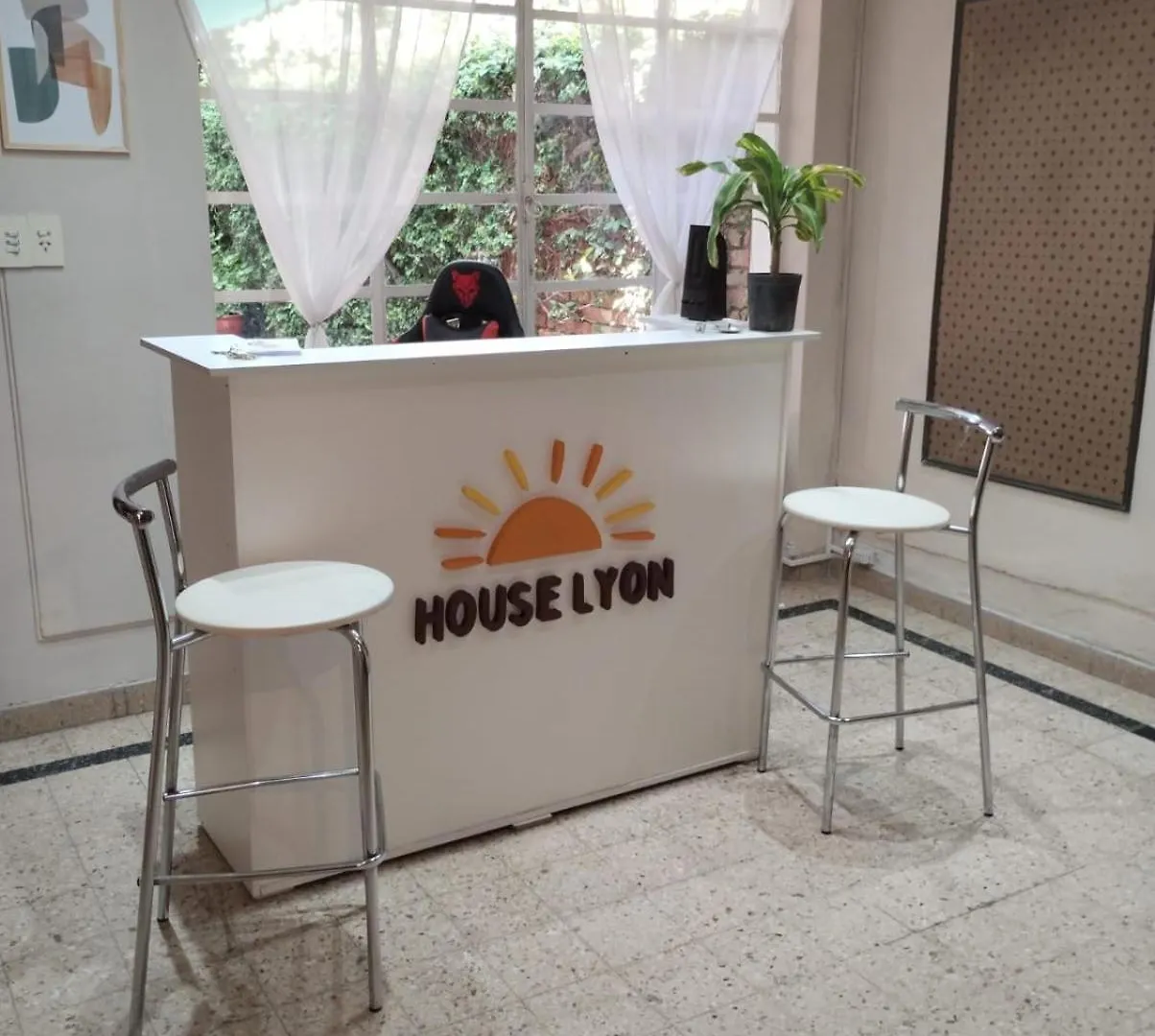 门多萨Houselyon住宿加早餐旅馆